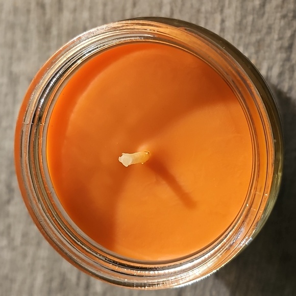 Bath & Body Works "Pumpkin Carving" 7 Oz Single Wick Candle NWT - Picture 4 of 5